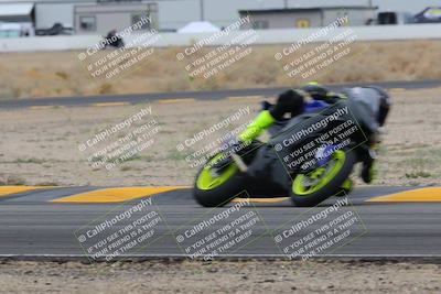 media/Jan-14-2023-SoCal Trackdays (Sat) [[497694156f]]/Turn 4 Set 2 (1030am)/